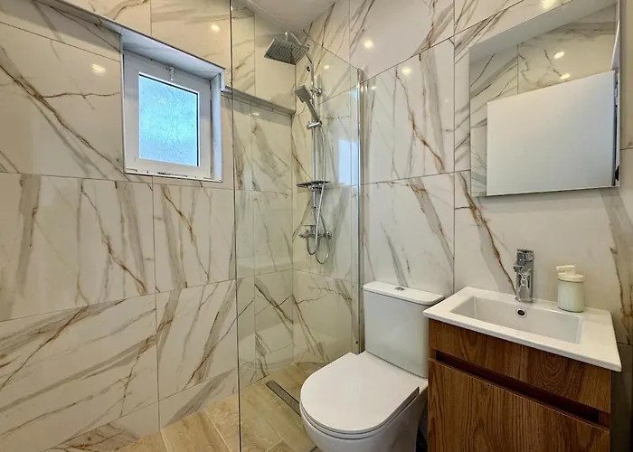 New 5min - No 7 Apartment *