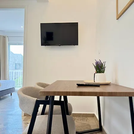 Cozy In Town, 5min From The - El Greco No 7 Appartement *